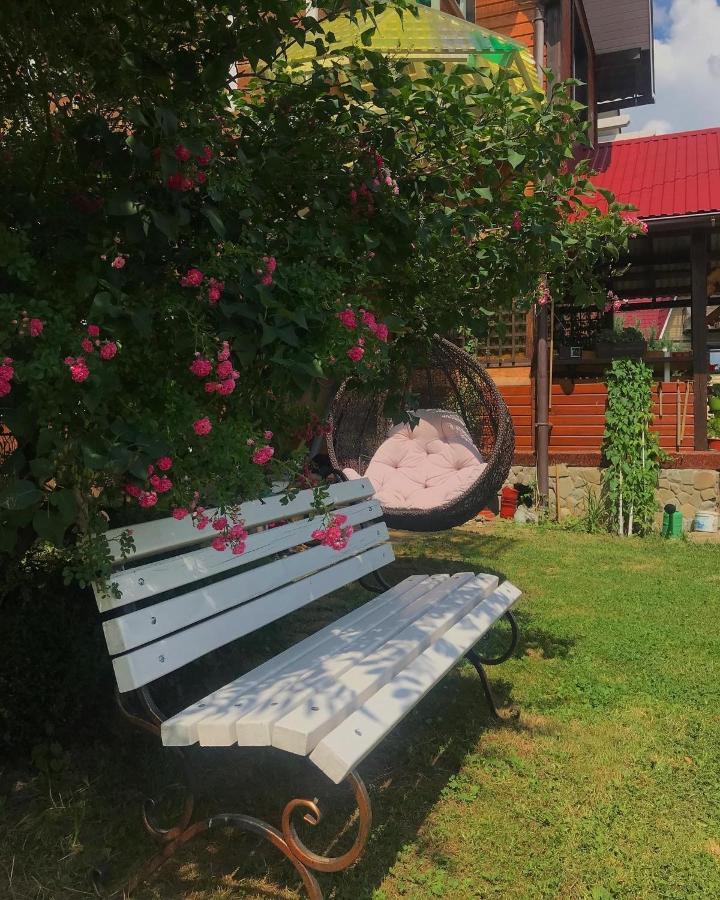 ホテル Karpats'Kyi Kalejdoskop スラブスク エクステリア 写真